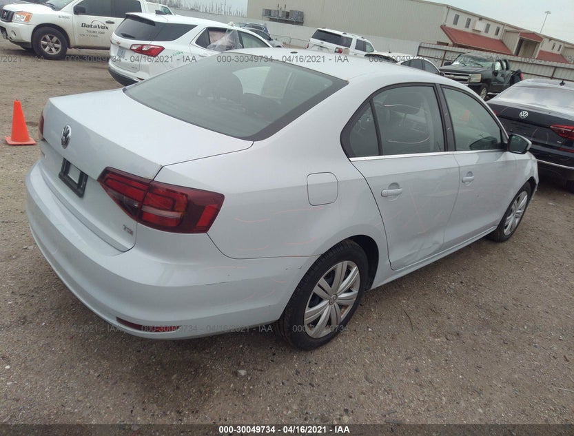 3VW2B7AJ9HM285841