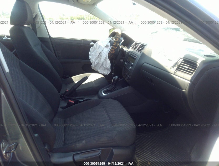 3VW2K7AJ8BM304984
