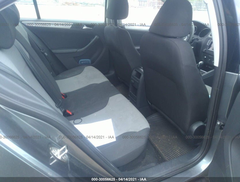 3VW2B7AJXHM211084