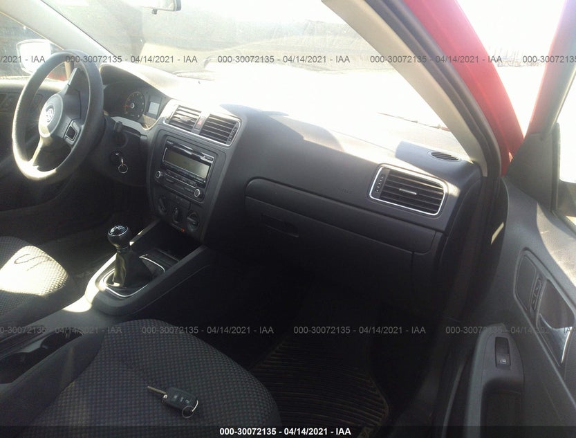 3VW1K7AJ3BM381029