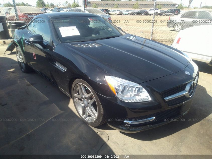 VIN WDDPK3JAXGF117549 2016 Mercedes-Benz SLK-Class,... no.1