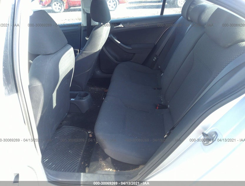 3VW1K7AJ1CM352792