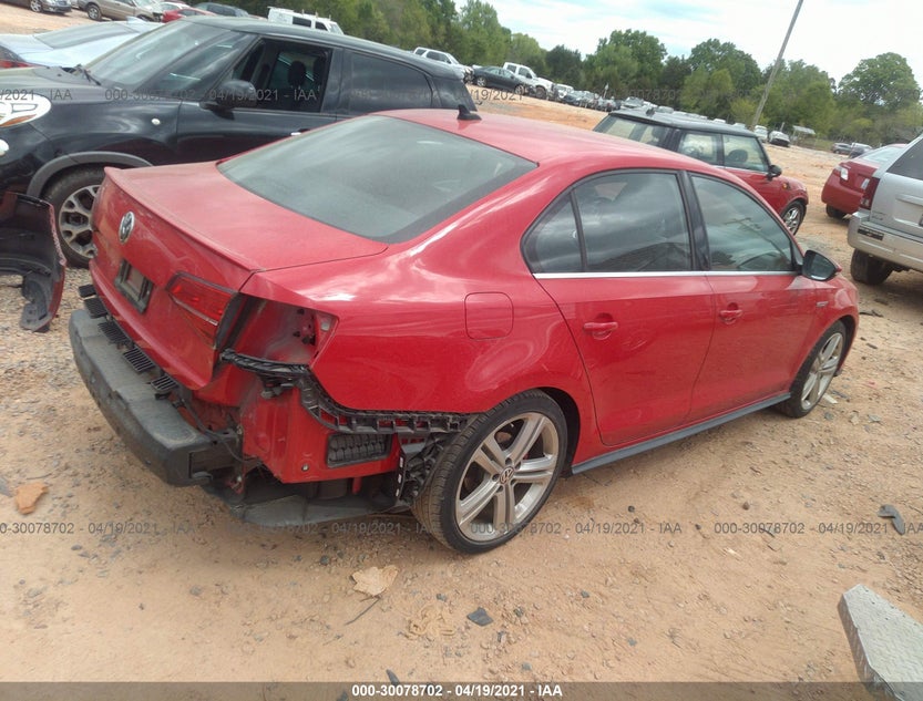 3VW5T7AJ9GM235708