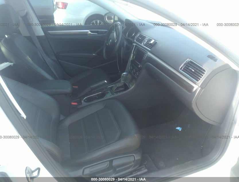 1VWBT7A38HC024944