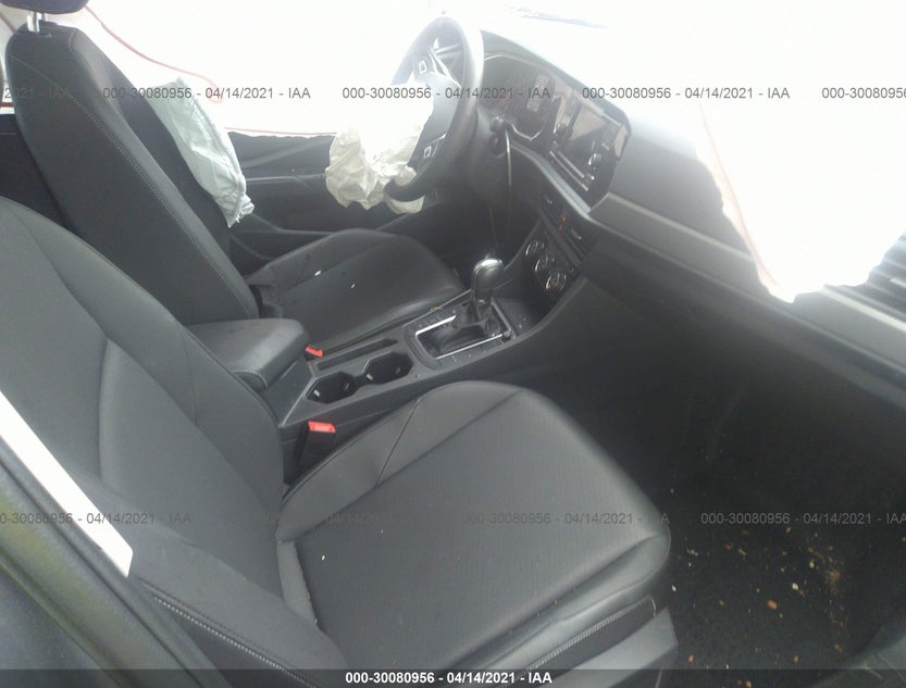 3VWCB7BU6KM156105