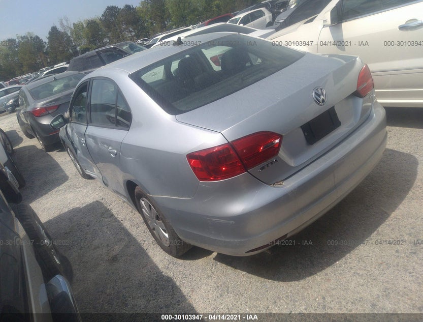 3VWD17AJ1EM361110