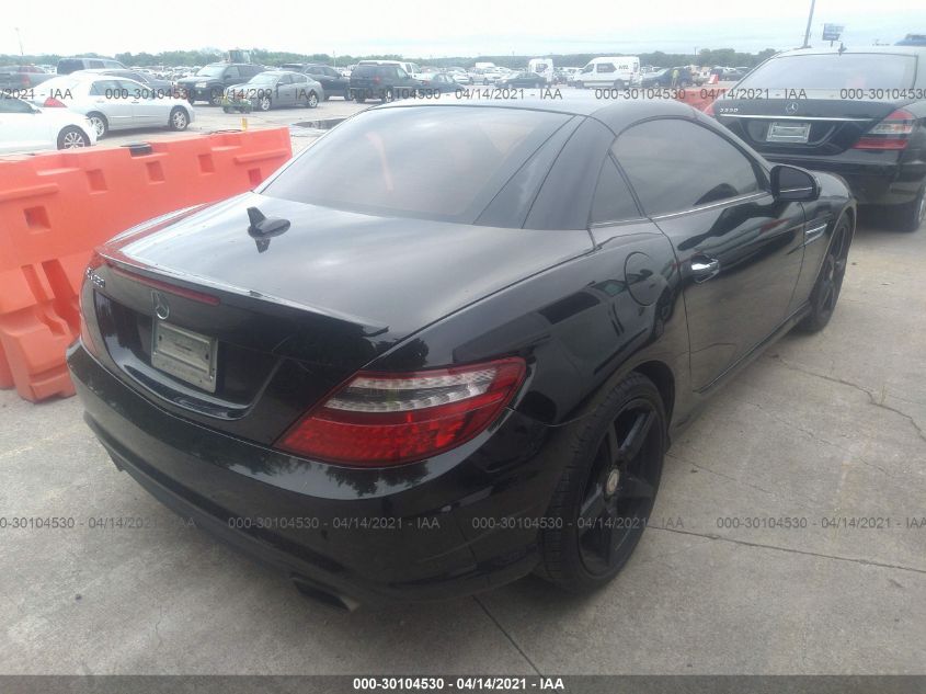 VIN WDDPK4HA1FF107258 2015 Mercedes-Benz SLK-Class,... no.4