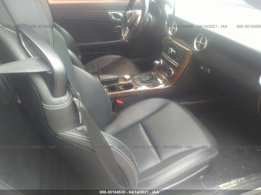 VIN WDDPK4HA1FF107258 2015 Mercedes-Benz SLK-Class,... no.5