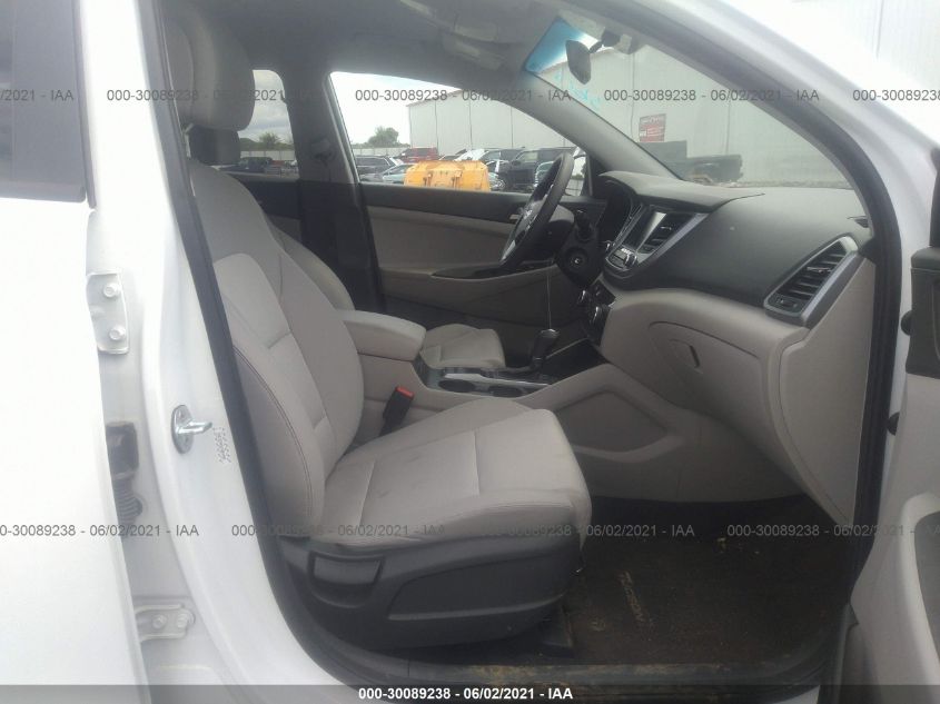 KM8J33A49JU804009 2018 Hyundai Tucson Sel