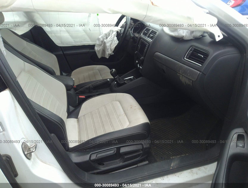 3VWB17AJ5GM405460
