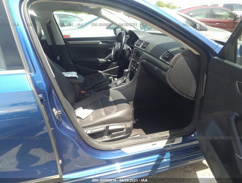 1VWDT7A35HC019600