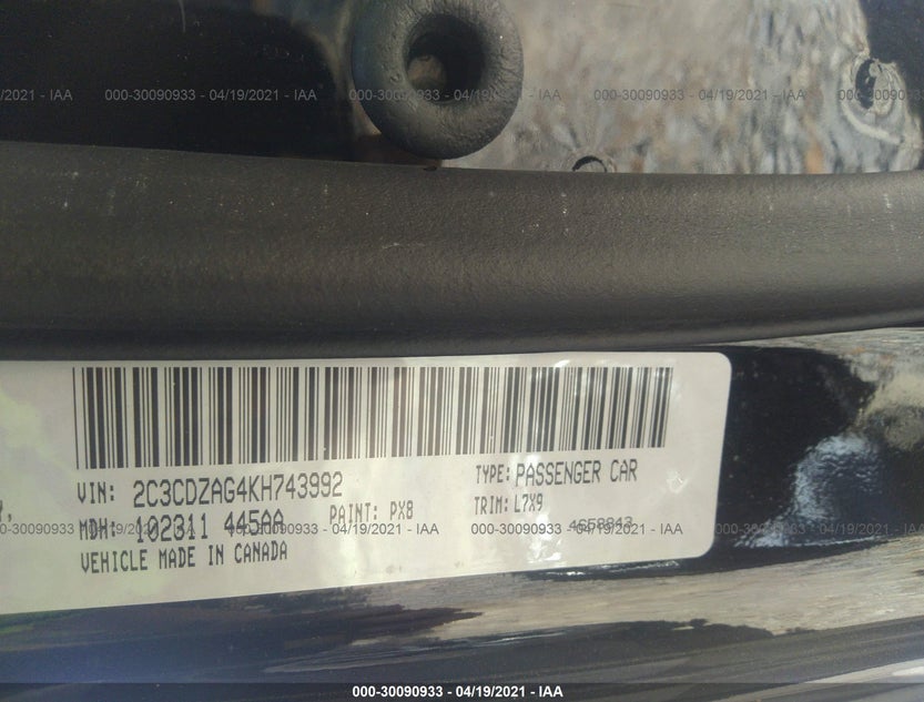2C3CDZAG4KH743992