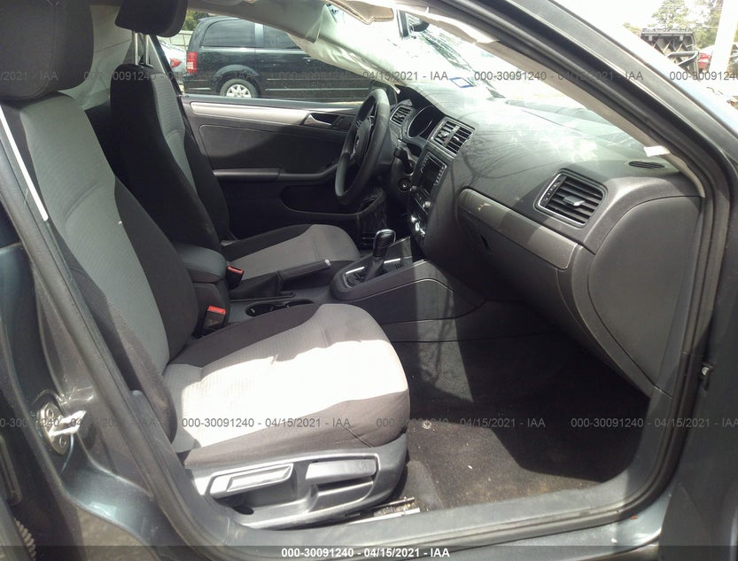 3VW2B7AJ6HM326586