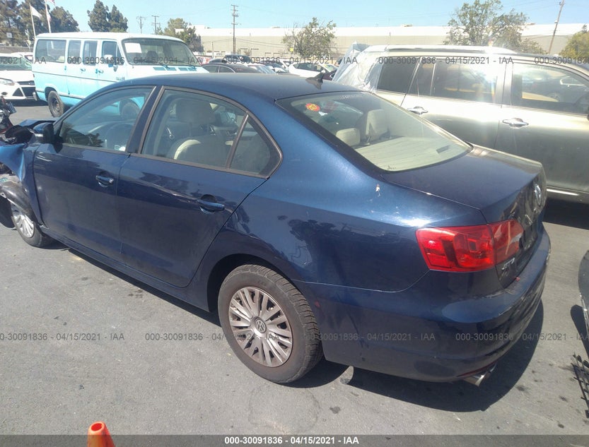 3VWLL7AJ0BM109902