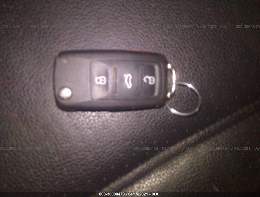 3VWDB7AJ8HM408733