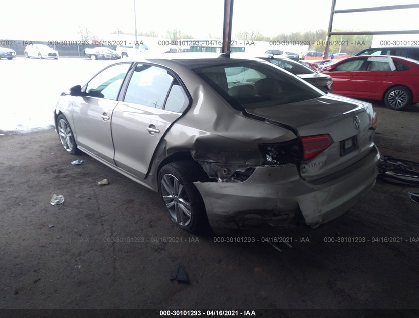 3VWLA7AJ9FM227751