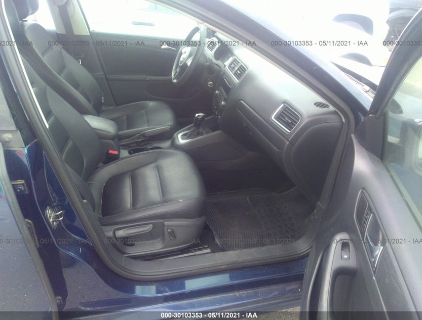 3VWD17AJ6EM422385