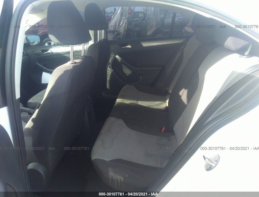 3VW2B7AJ0HM281726