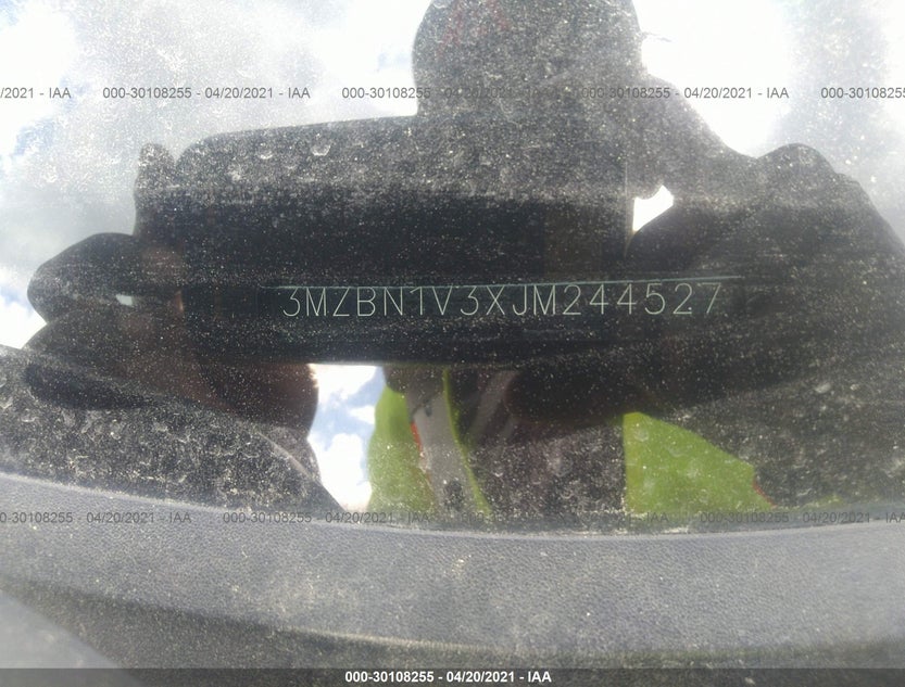 3MZBN1V3XJM244527
