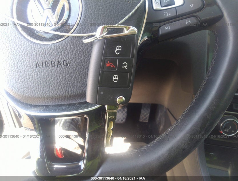 3VWG17AU8JM259501