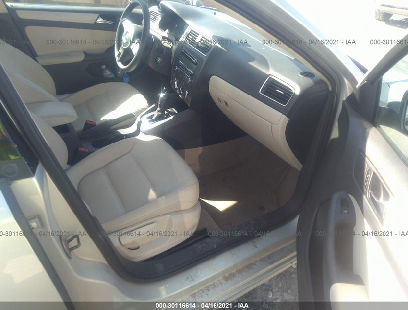 3VWDX7AJ3BM397262