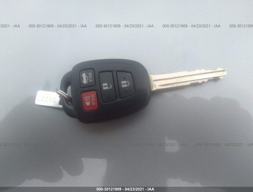 2T1BURHE9HC755781