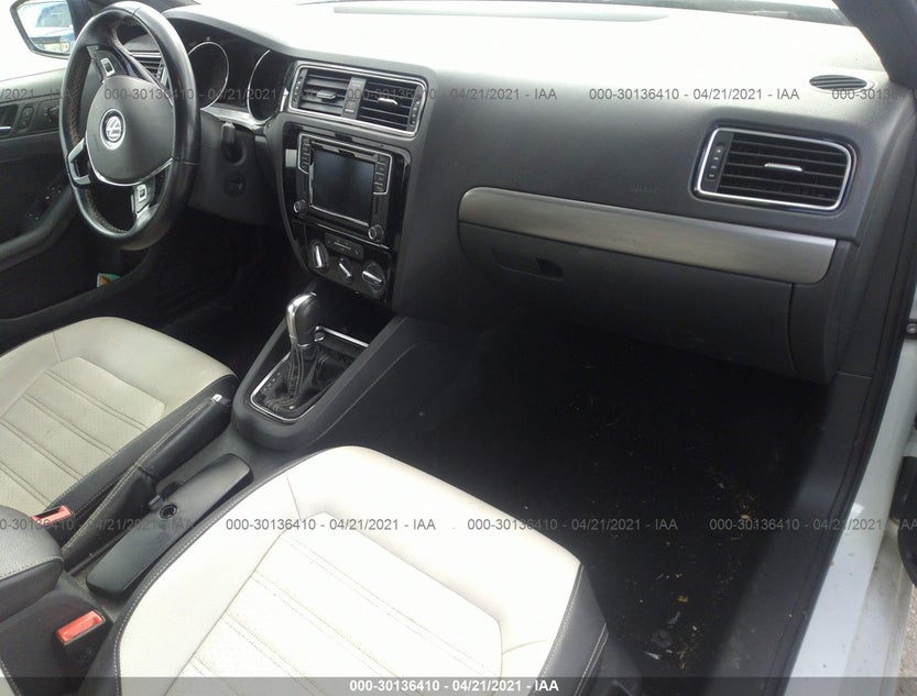 3VWD17AJ3GM386528