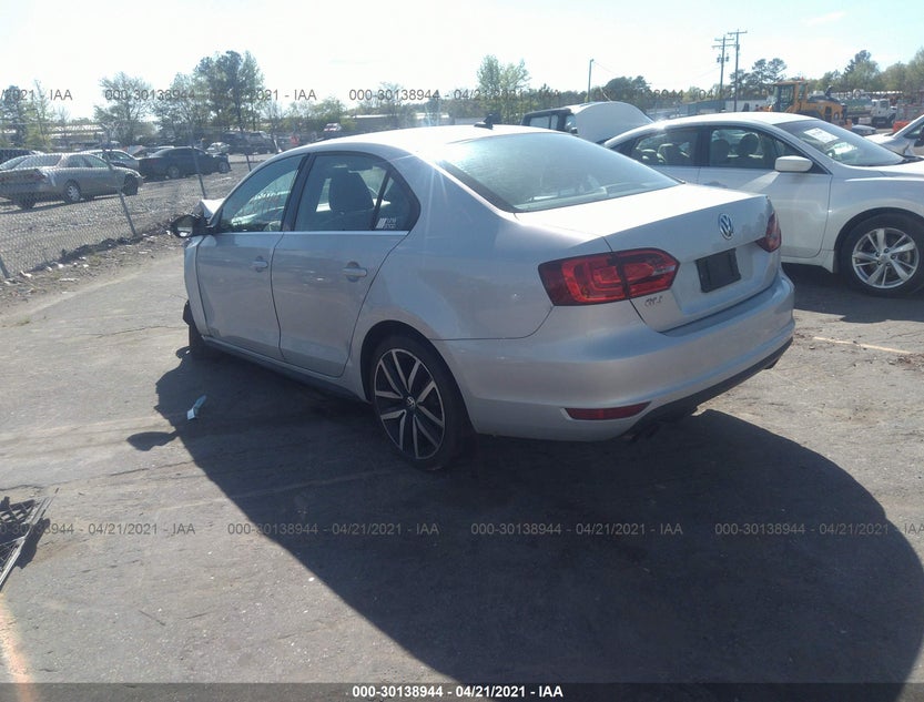 3VW467AJ6DM228360