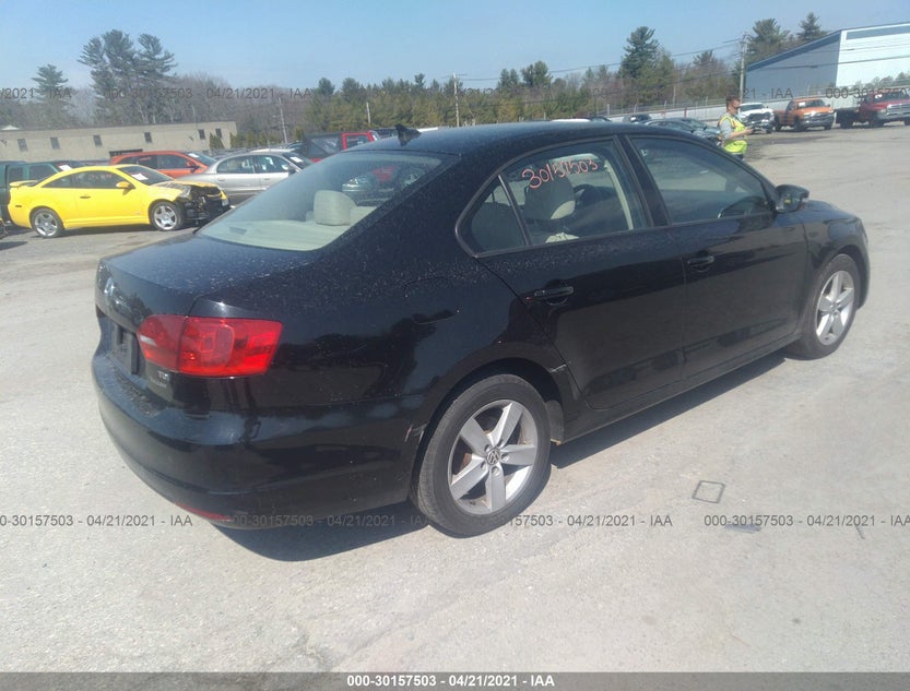 3VW3L7AJ6BM082754
