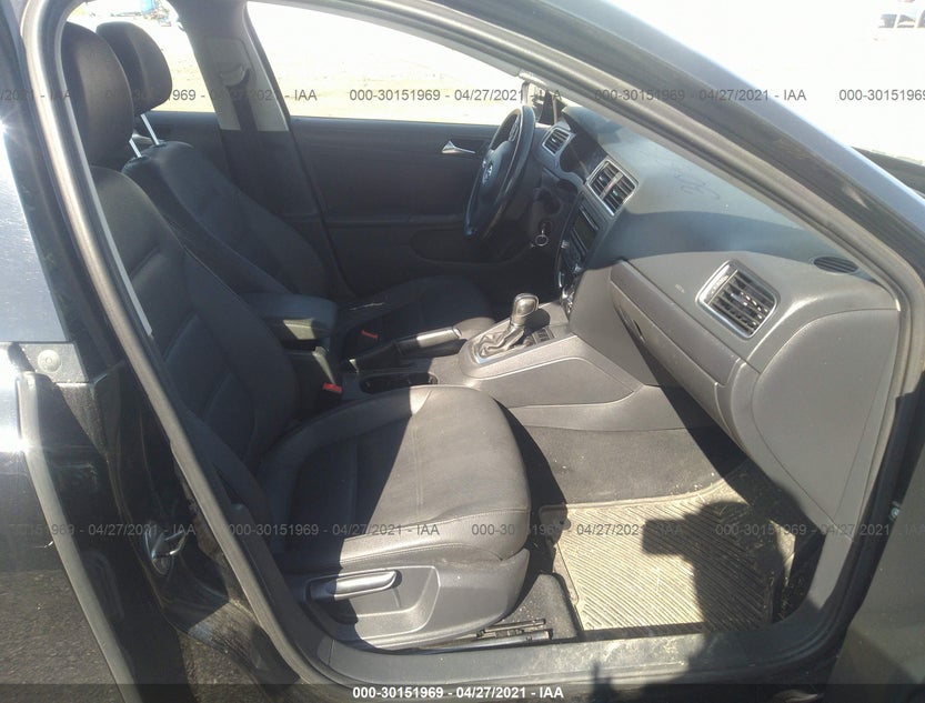 3VWDP7AJ8CM077694