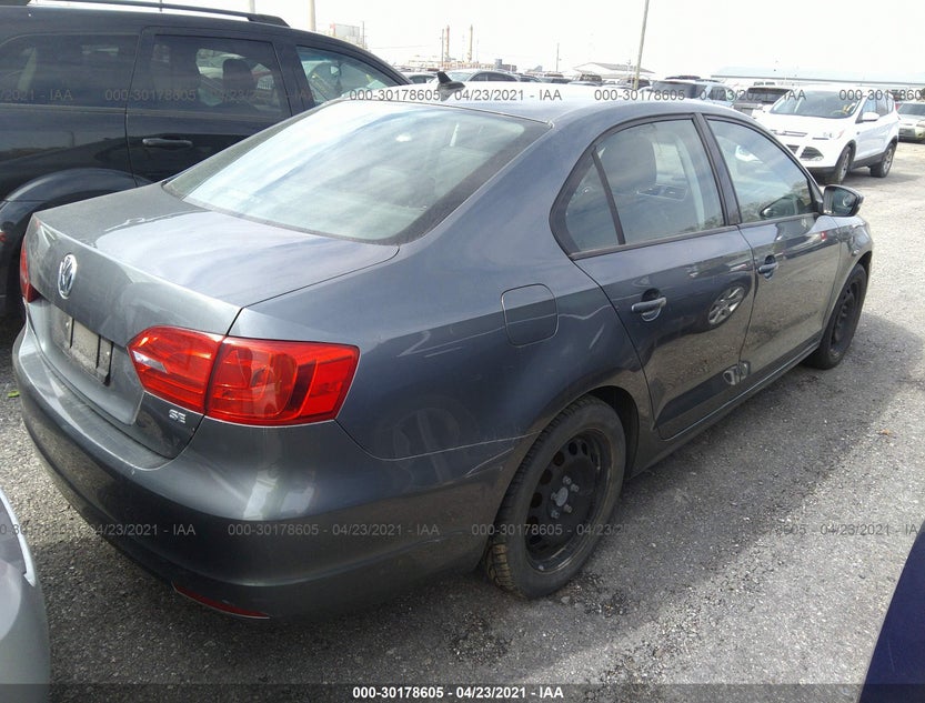 3VWD17AJ1EM360927