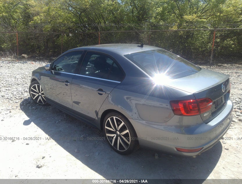 3VW567AJ8DM404877