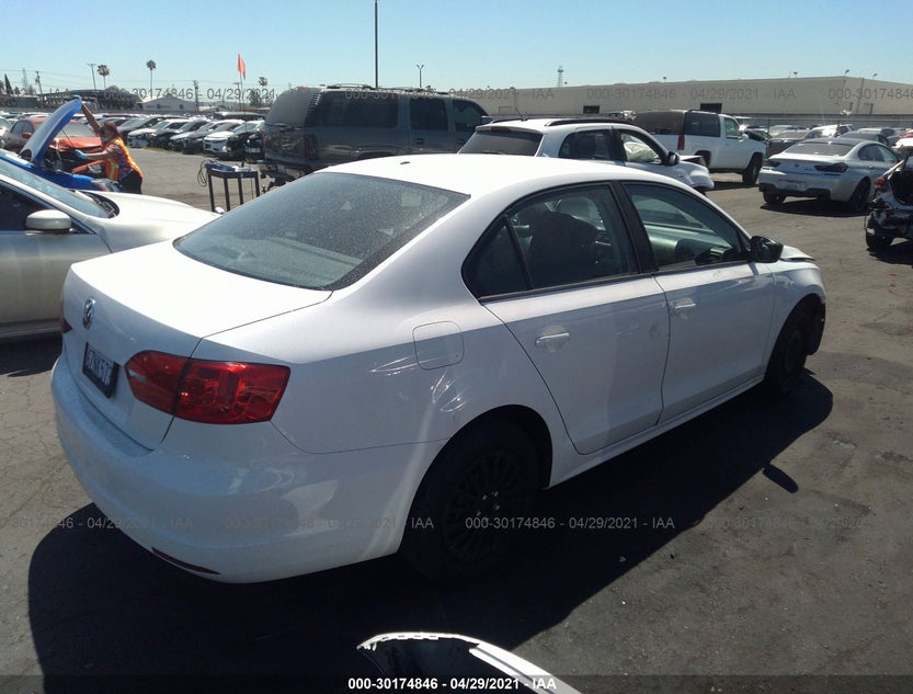 3VW2K7AJ0DM421137