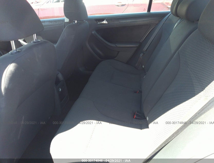 3VW2K7AJ0DM421137