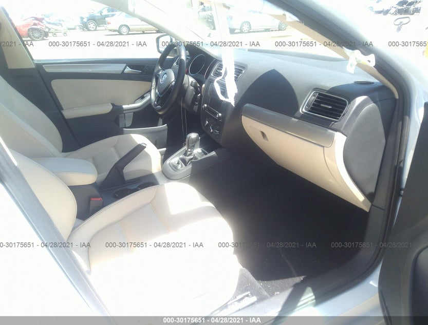 3VWDB7AJ4JM245018
