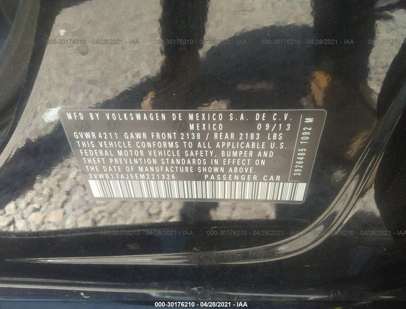 3VWB17AJ5EM221326