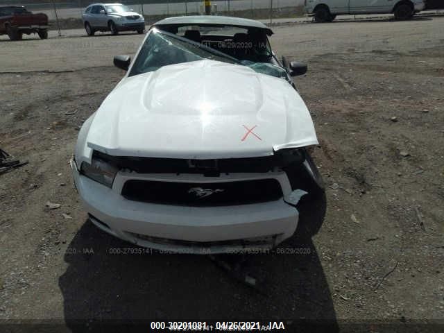 1ZVBP8EM0C5237171 2012 Ford Mustang V6