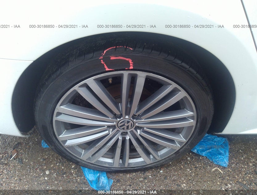 1VWBS7A33FC054689