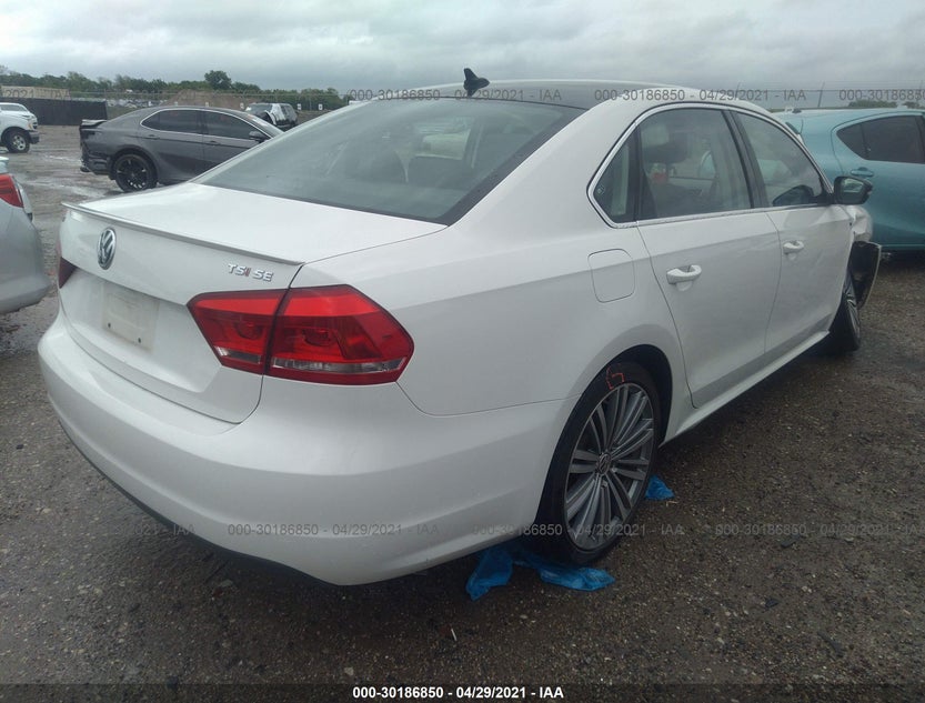 1VWBS7A33FC054689