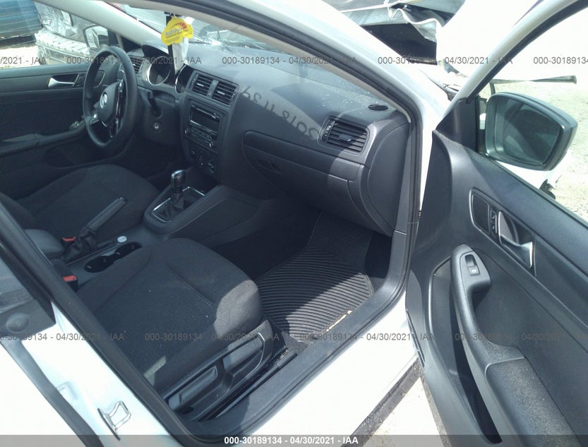 3VW2K7AJ2FM268747