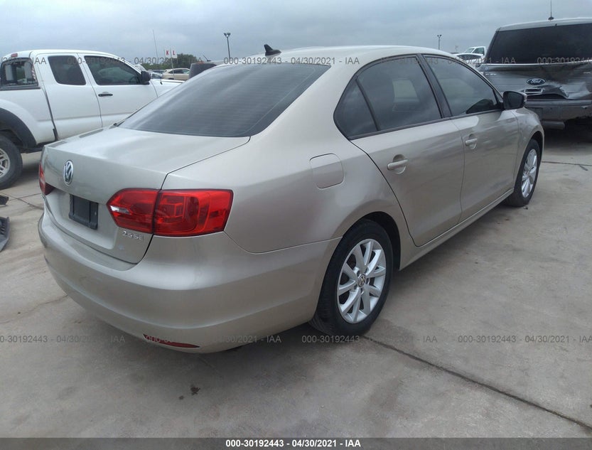 3VWDX7AJ9CM469003