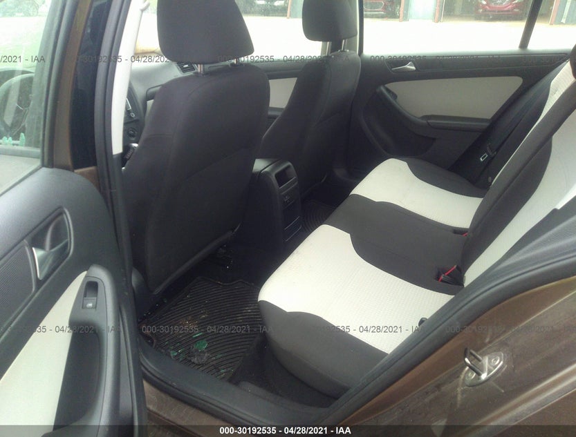 3VW2K7AJ4FM204502