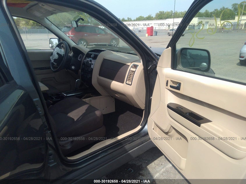 2008 Mazda Tribute I Touring VIN: 4F2CZ02Z98KM24890 Lot: 30192658