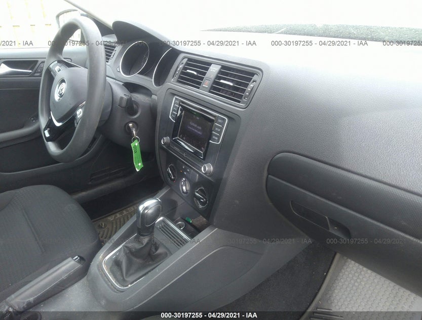 3VW267AJ0GM380842