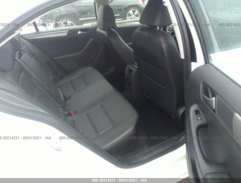 3VWDB7AJ8HM407534