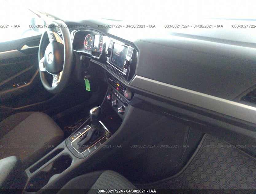3VWCB7BU3KM215434