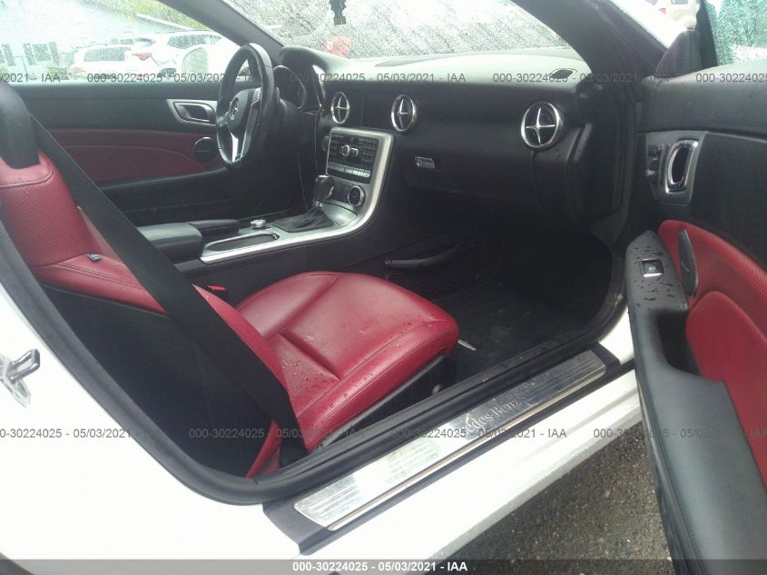 VIN WDDPK4HA2FF103851 2015 Mercedes-Benz SLK-Class,... no.5