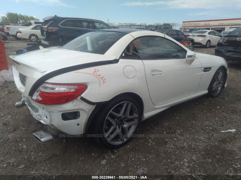 VIN WDDPK5HA2GF115778 2016 Mercedes-Benz SLK-Class,... no.4