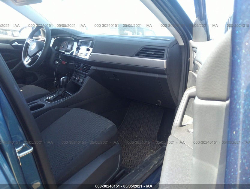 3VWC57BU3LM083512