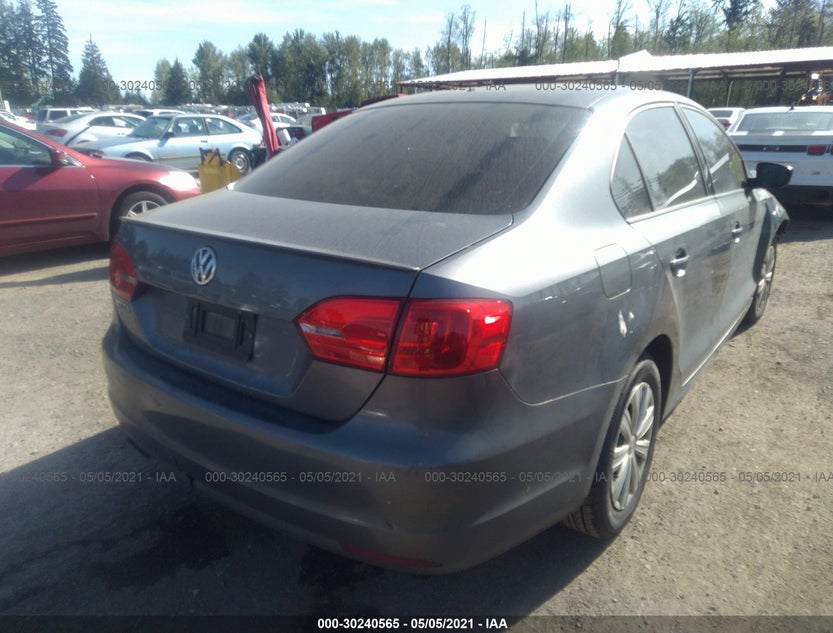 3VW2K7AJ9EM316095